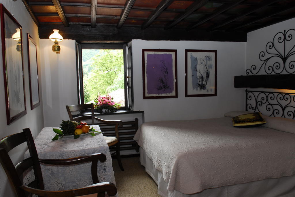Motto Del Gallo Hotell Taverne Rum bild