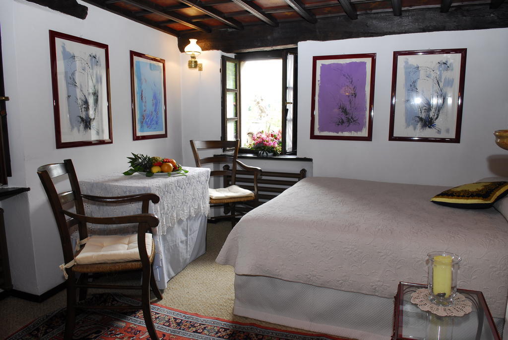 Motto Del Gallo Hotell Taverne Rum bild